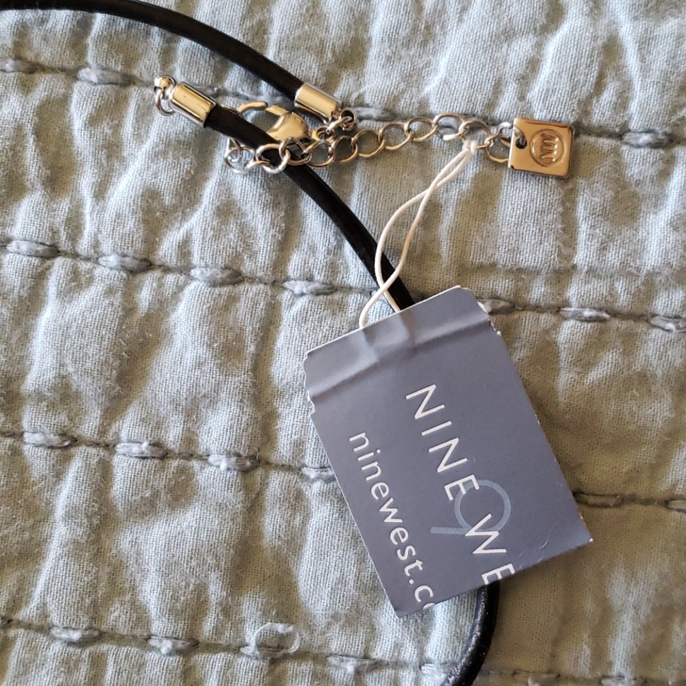 Necklace - Picture 3 of 3